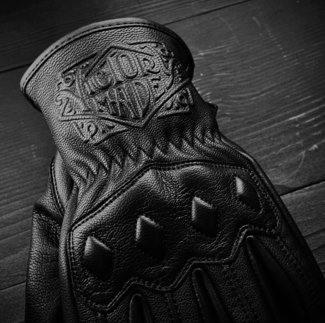 VMG Riding Gloves v1.0 - Victorymade Goods